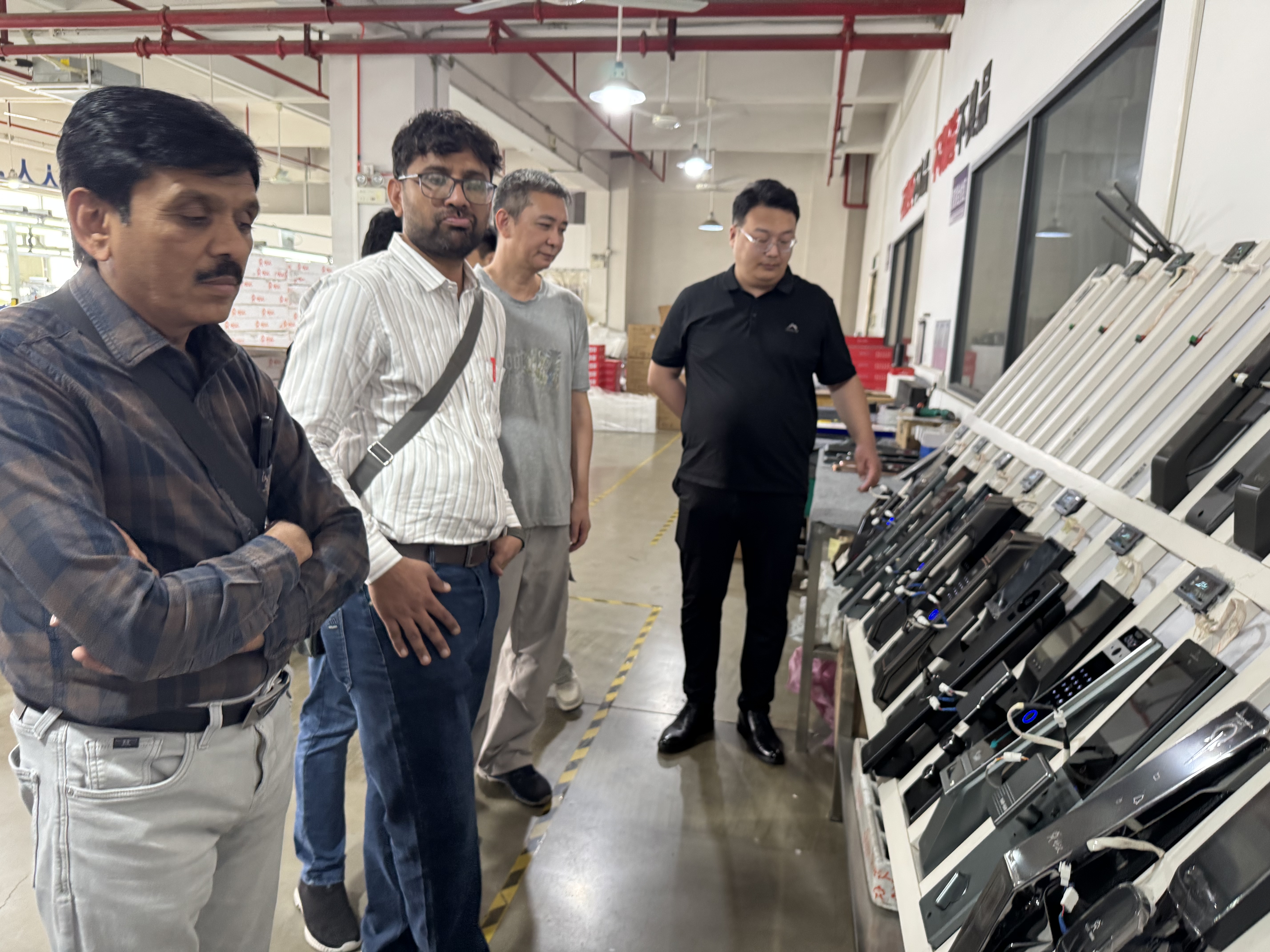 Aging test cabinet